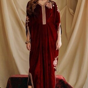 Elegant Red Kaftan with Floral Embroidery